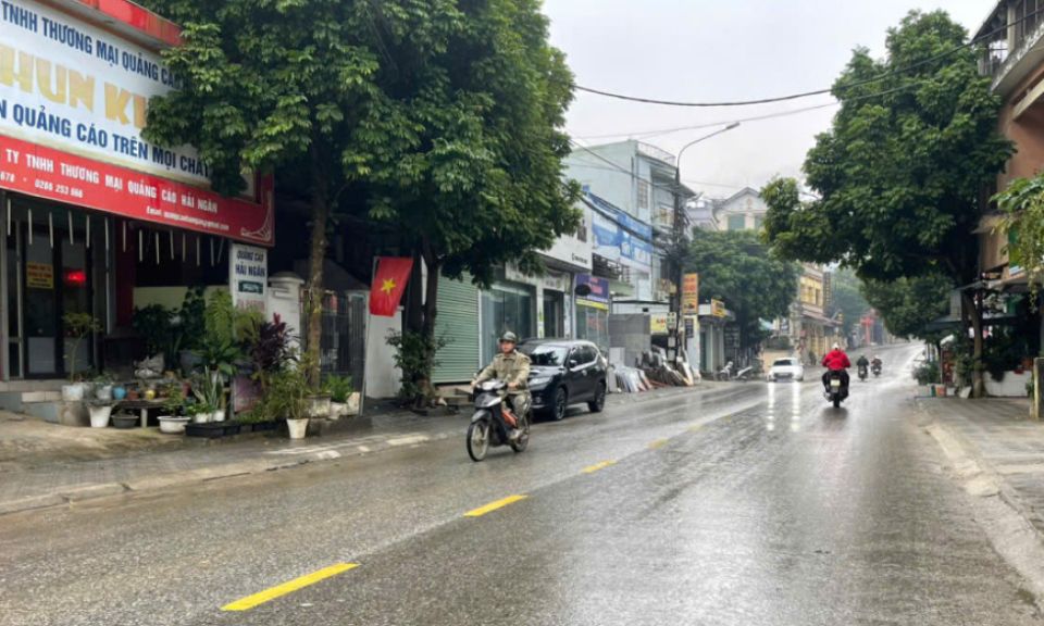 Thời tiết ngày 24/12/2025: Bắc Bộ ngày nắng hanh, Nam Bộ chiều tối có mưa lớn