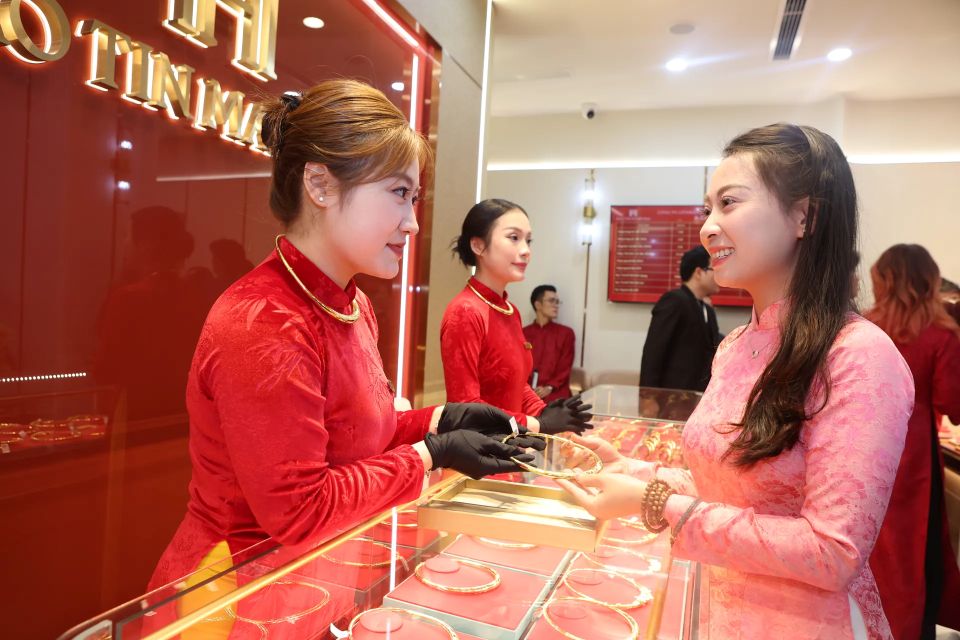 Giá vẫn tăng và thị trường vàng vẫn ẩn chứa nhiều rủi ro