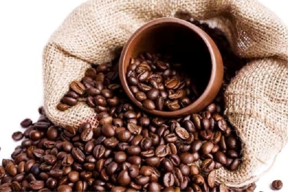 Giá nông sản ngày 29/12/2025: Cà phê và hồ tiêu cùng tăng mạnh cuối năm