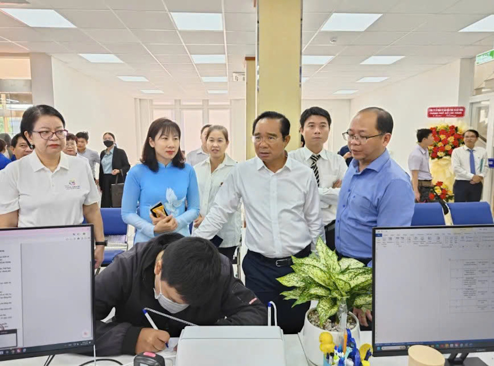 Xóa bỏ rào cản địa giới hành chính, TP Hồ Chí Minh số hóa 100% thủ tục công