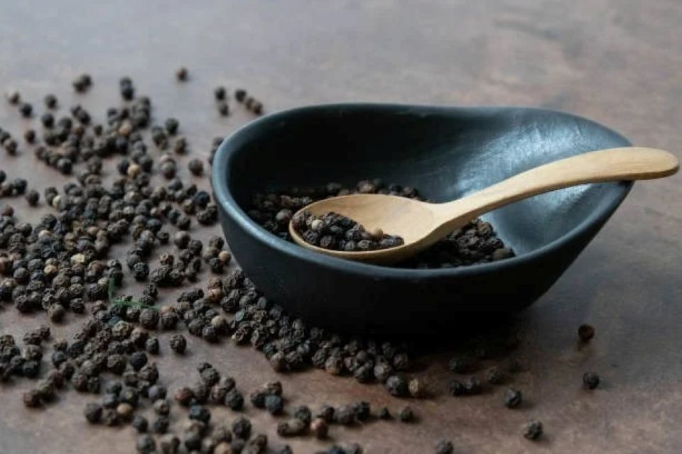 Giá nông sản ngày 12/1/2026: Cà phê và hồ tiêu cùng neo ở mức cao