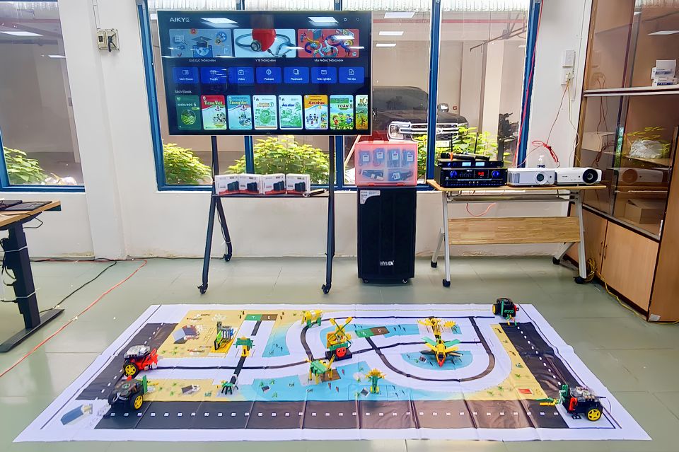 LTG Distribution cùng hệ thống đại lý toàn quốc đồng loạt triển khai Phòng học thông minh tích hợp trong năm 2026