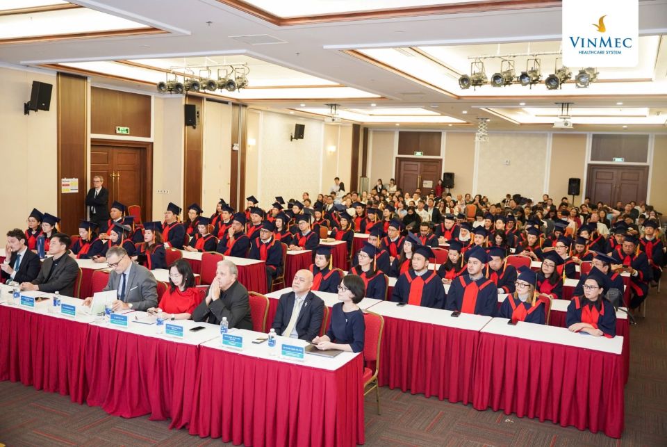 Hàng trăm bác sĩ quốc tế “tốt nghiệp” Vinmec: Minh chứng cho năng lực đào tạo y khoa chuẩn châu Âu ngay tại Việt Nam
