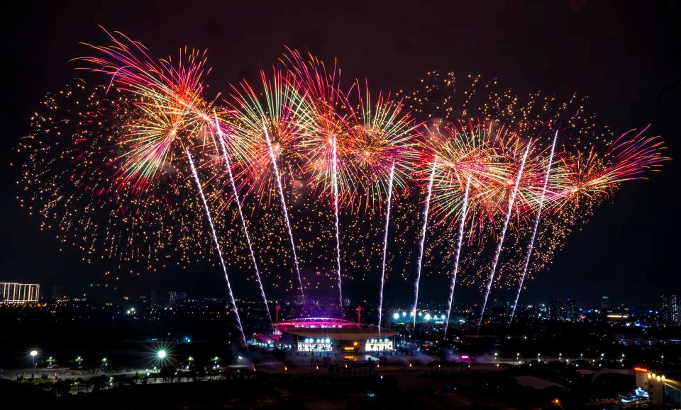 Đêm nghệ thuật “Dưới lá cờ vẻ vang của Đảng”: Đại nhạc hội pháo hoa chưa từng có ở Việt Nam