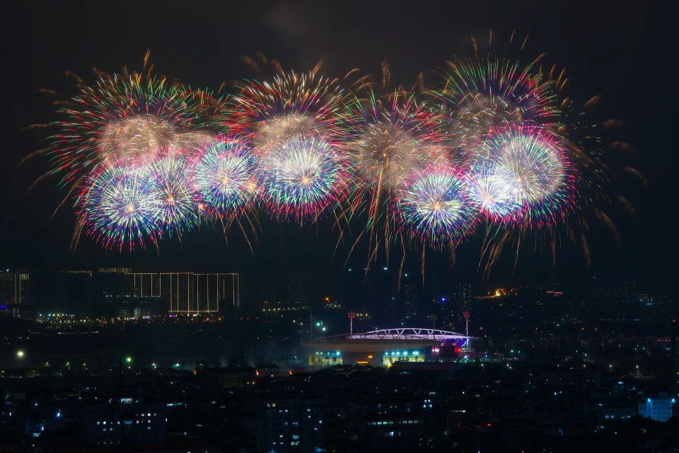 Đêm nghệ thuật “Dưới lá cờ vẻ vang của Đảng”: Đại nhạc hội pháo hoa chưa từng có ở Việt Nam