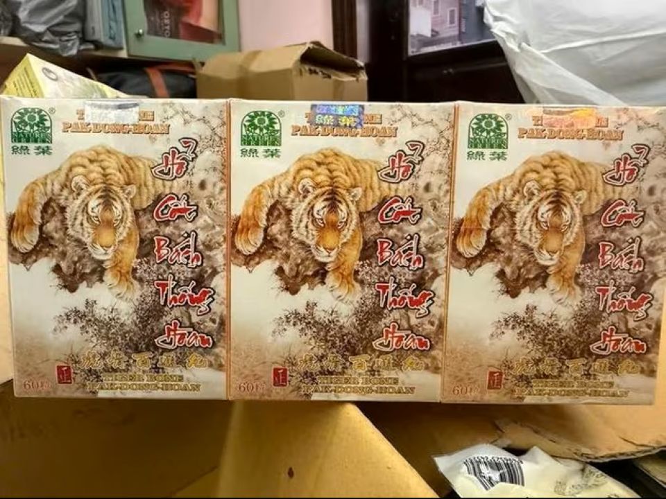 TP Hồ Chí Minh: Triệt phá đường dây sản xuất hơn 13.000 sản phẩm thuốc đông y giả