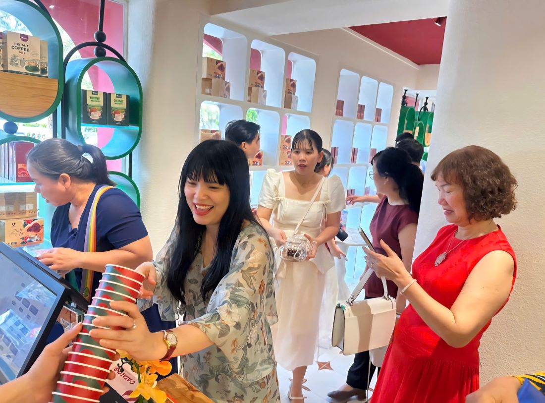 Vina Nha Trang - Thương hiệu chế tạo thiết bị chế biến cà phê mở showroom phục vụ trực tiếp người tiêu dùng