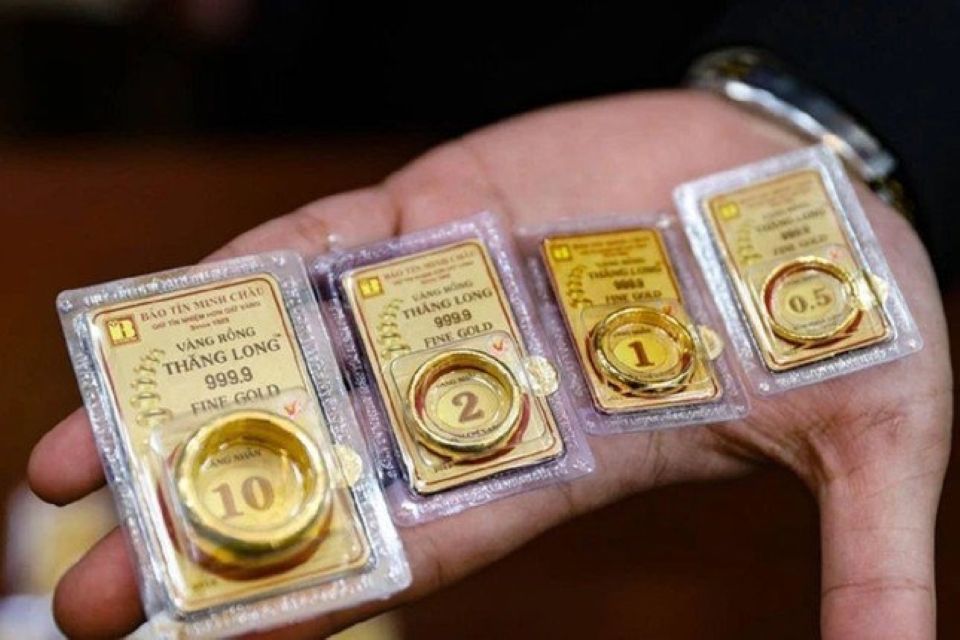 Giá vàng ngày 26/1/2026: Vàng trong nước giữ đỉnh, thế giới tiến sát mốc 5.000 USD