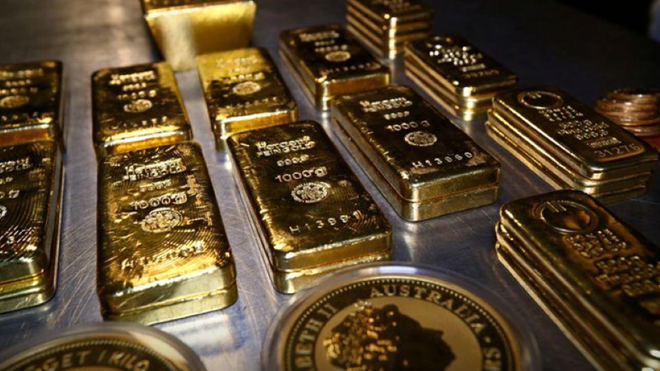 Giá vàng ngày 26/1/2026: Vàng trong nước giữ đỉnh, thế giới tiến sát mốc 5.000 USD