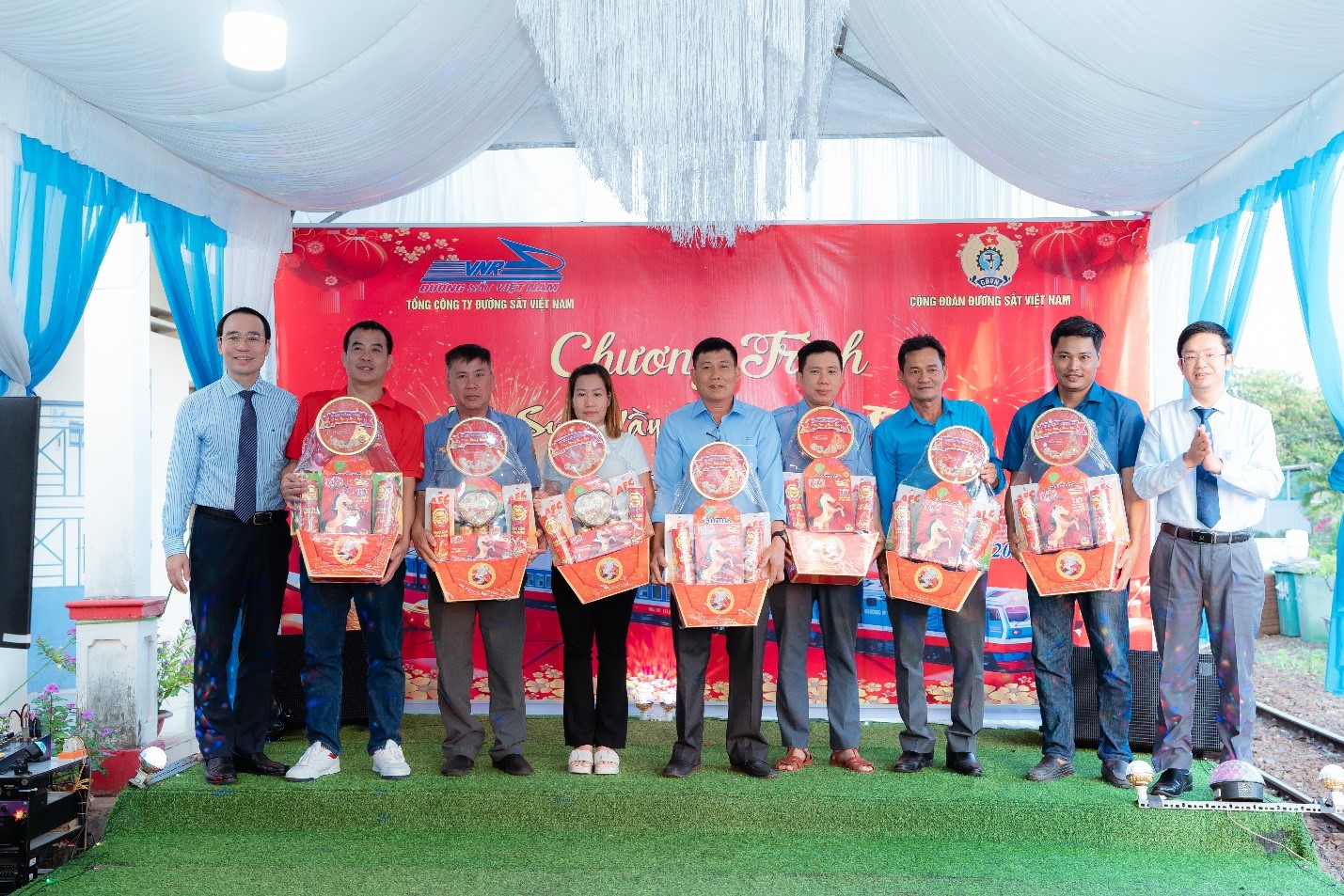 Chi nhánh khai thác đường sắt Sài Gòn: Rộn ràng chuỗi hoạt động chào Xuân Bính Ngọ và quyết tâm đảm bảo an toàn chạy tàu trong dịp Tết