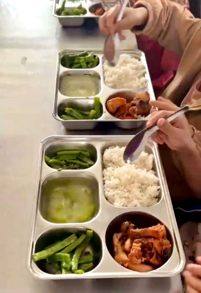 Sở GD&ĐT TP Hồ Chí Minh yêu cầu rà soát toàn bộ bữa ăn bán trú sau các sự cố mất an toàn