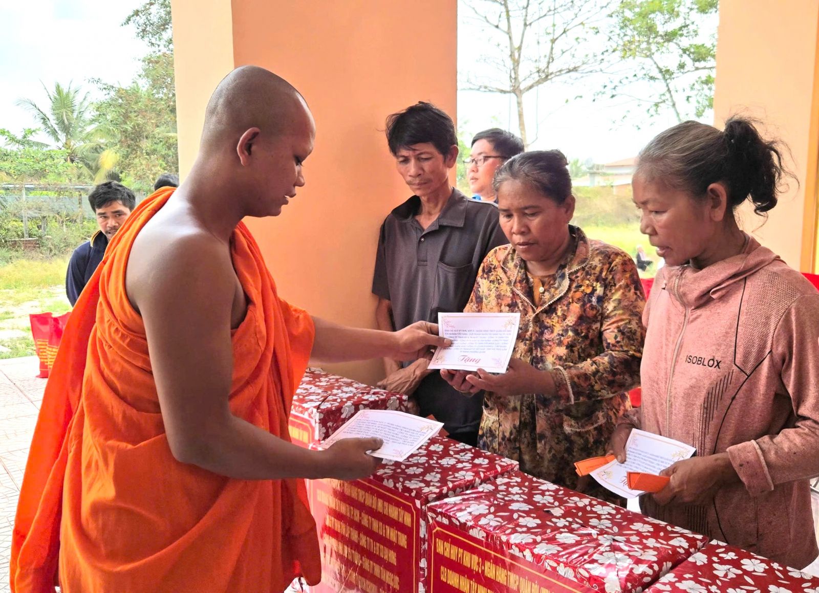 Ấm áp “Tết Quân – Dân Xuân Bính Ngọ 2026” cho đồng bào Khmer xã Phước Vinh