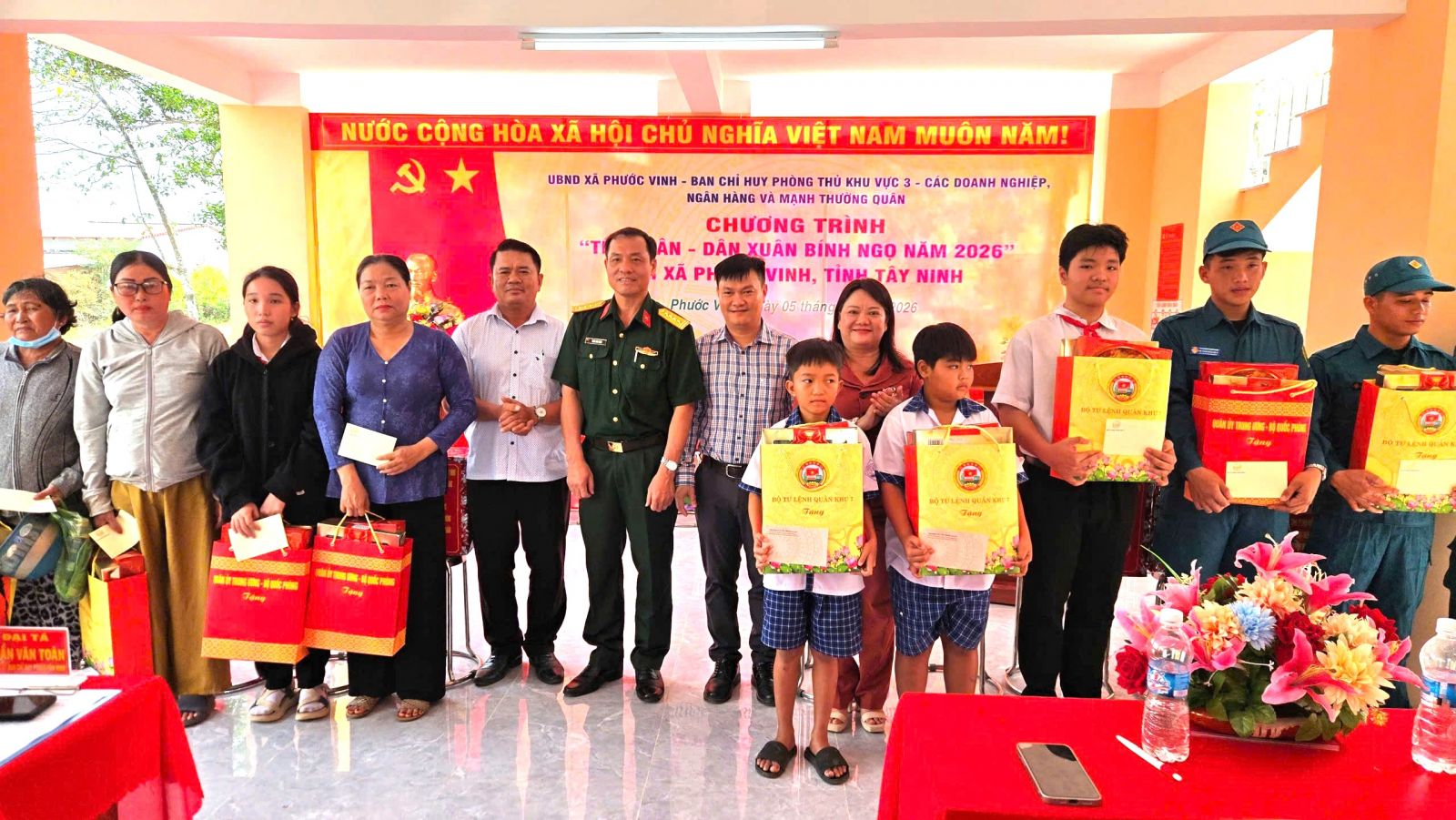 Ấm áp “Tết Quân – Dân Xuân Bính Ngọ 2026” cho đồng bào Khmer xã Phước Vinh