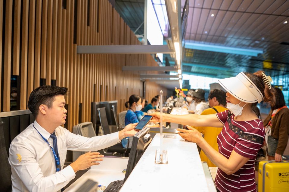 Thị trường vé máy bay Tết: Nơi kín chỗ, nơi bay rỗng