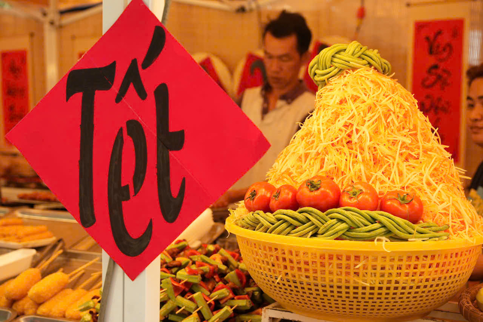 Ngắm khinh khí cầu, check-in mai cổ thụ 150 tuổi: Trải nghiệm Tết "có một không hai" tại Cần Giờ