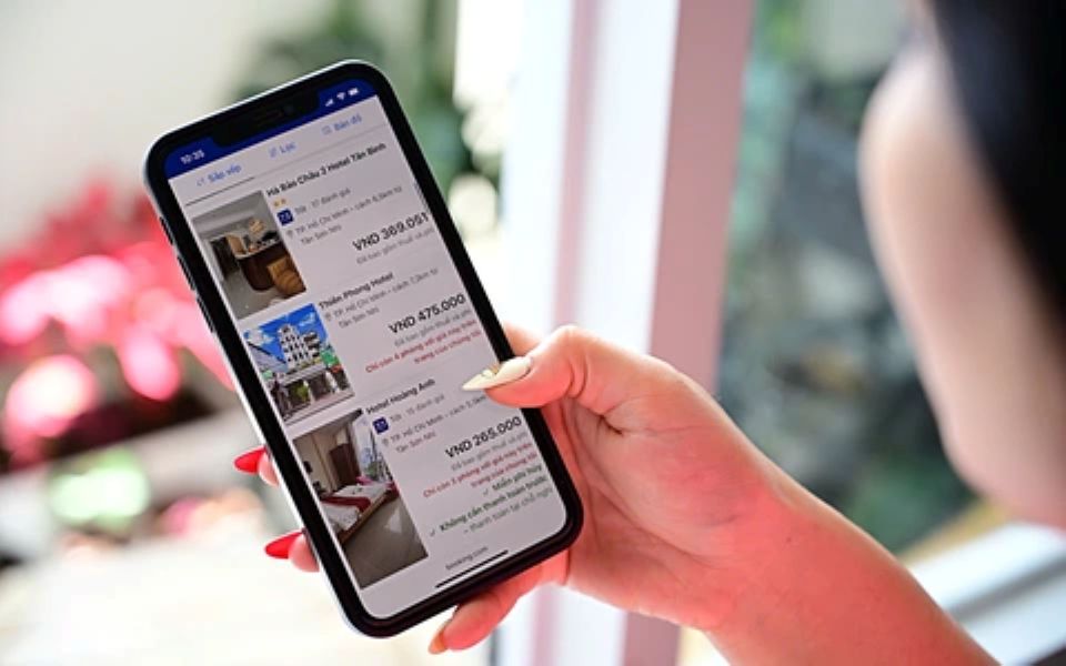 Cảnh giác với "suất vé nội bộ" và phòng khách sạn giá hời