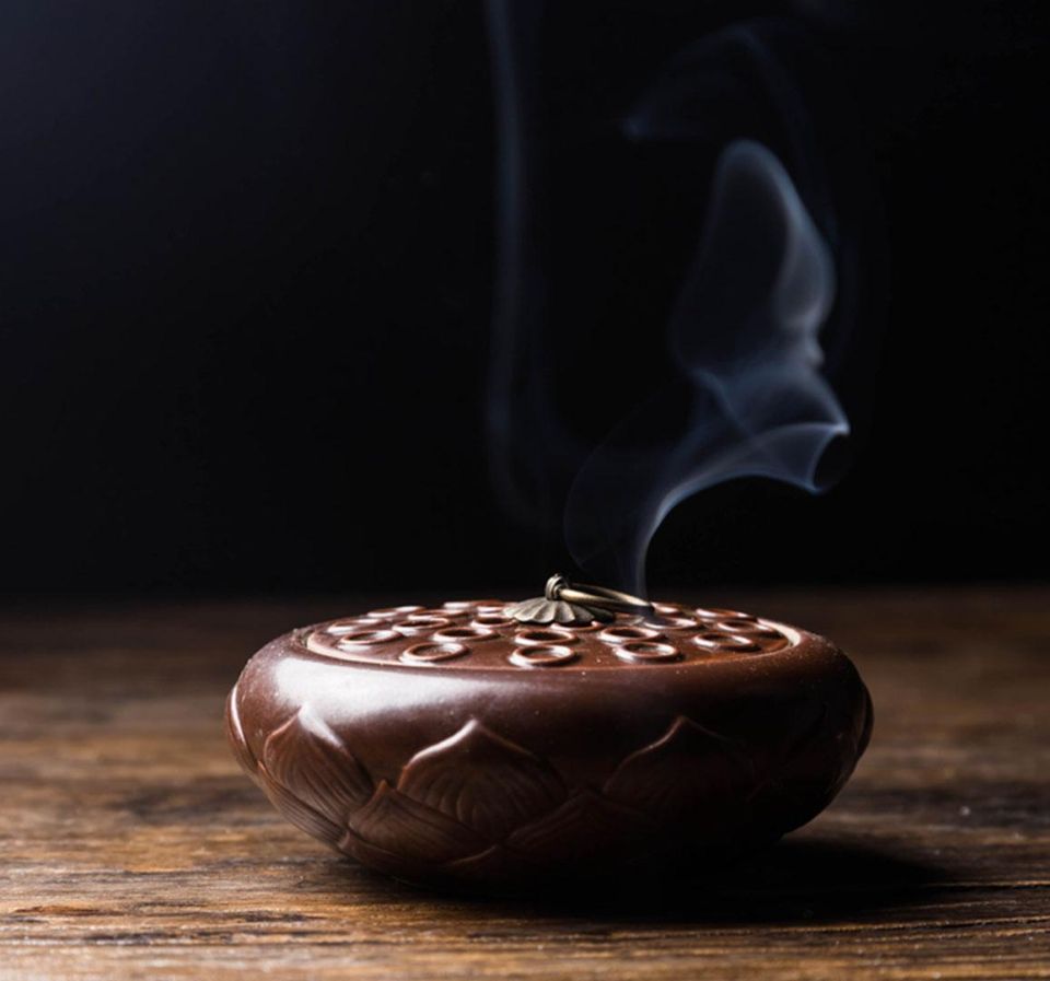 Nên xông nhà vào lúc để đón nhận bình an, may mắn?