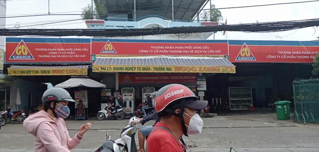 Hàng loạt cây xăng ở TP Hồ Chí Minh ngừng bán vì hết xăng!