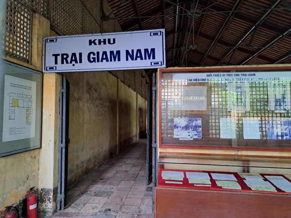 Khu trại giam nam (ảnh: Tân Tiến)