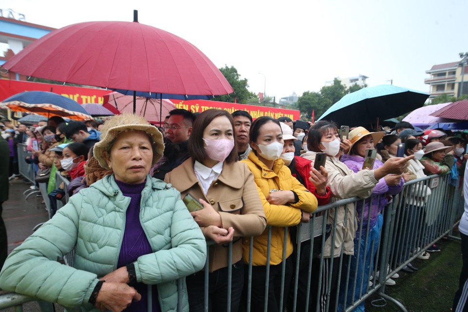 Người thân các tân binh huyện Ba Vì 