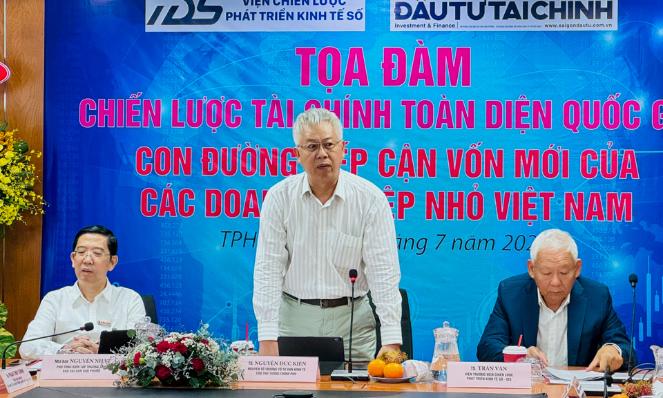 TS Nguyễn Đức Kiên, nguyên Tổ trưởng Tổ Tư vấn Kinh tế của Thủ tướng Chính phủ, phát biểu tại Tọa đàm