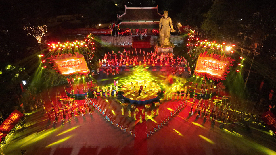 Toàn cảnh Lễ hội kỷ niệm 236 năm Chiến thắng Ngọc Hồi - Đống Đa (1789 - 2025) nhìn từ trên cao.