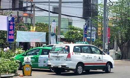 Taxi Mai Linh bị bao vây bởi Vinasa tại Sa Đéc?